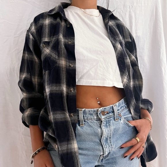 Oversized Boyfriend Flannel - Picture 3 of 3